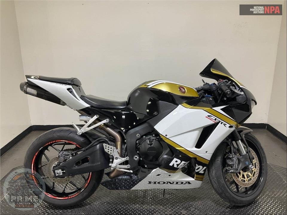 2025 Honda CBR600RR — фото 1