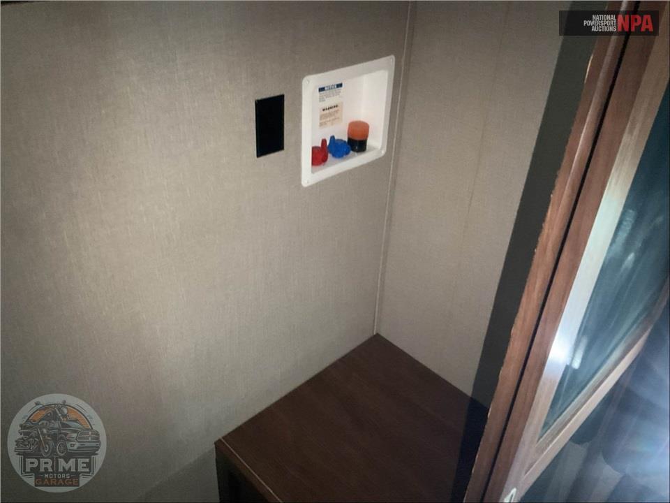 2017 Keystone Rv M-352 RL - MONTANA HIGH COUNTRY FIFTH WHEEL SERIES — фото 17