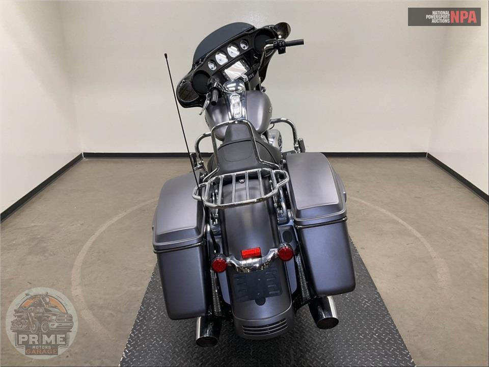 2017 Harley-Davidson FLHXS STREET GLIDE SPECIAL — фото 4