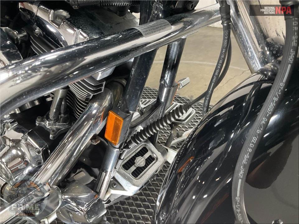 2002 Harley-Davidson FLHRCI ROAD KING CLASSIC — фото 13