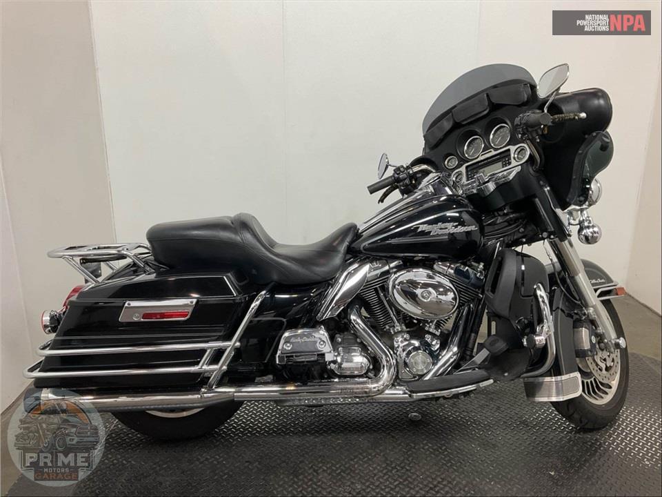 2011 HARLEY-DAVIDSON FLHTCU UL CLSC EL GLIDE