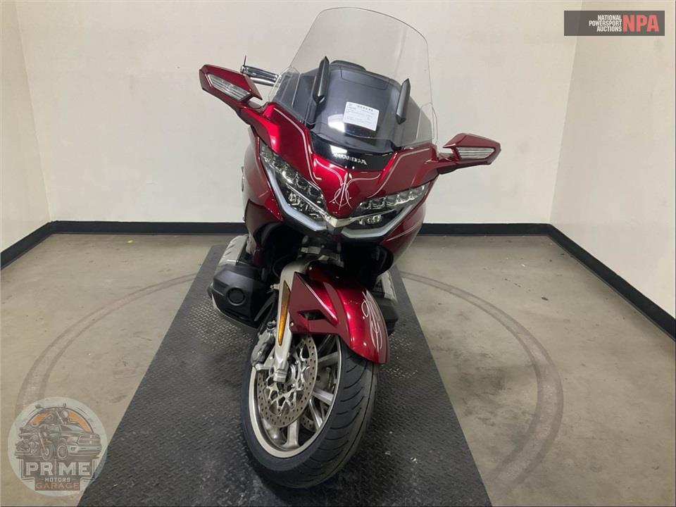 2018 Honda GL1800D GOLDWING TOUR DCT (RED) — фото 2