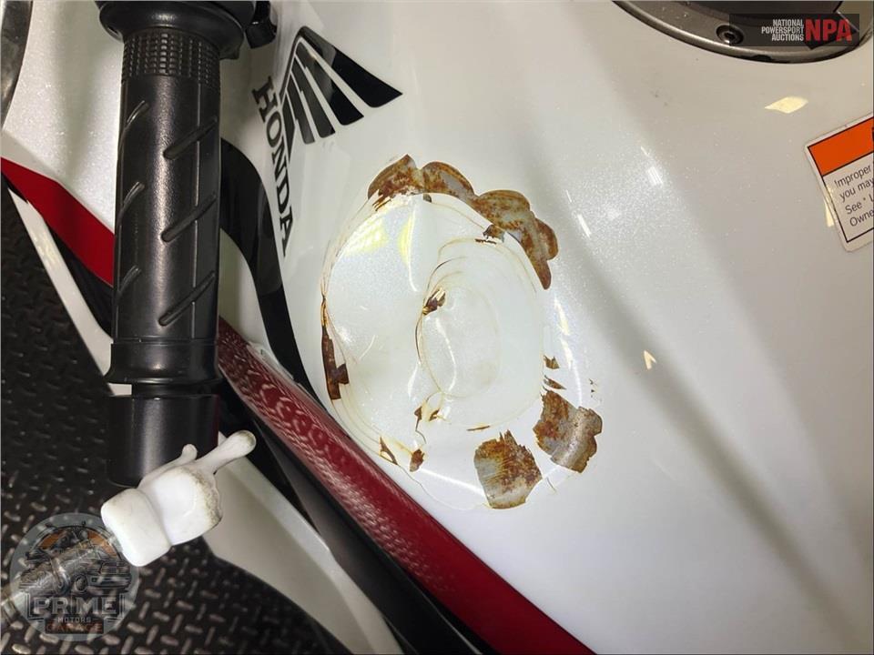 2018 Honda CBR500R — фото 17