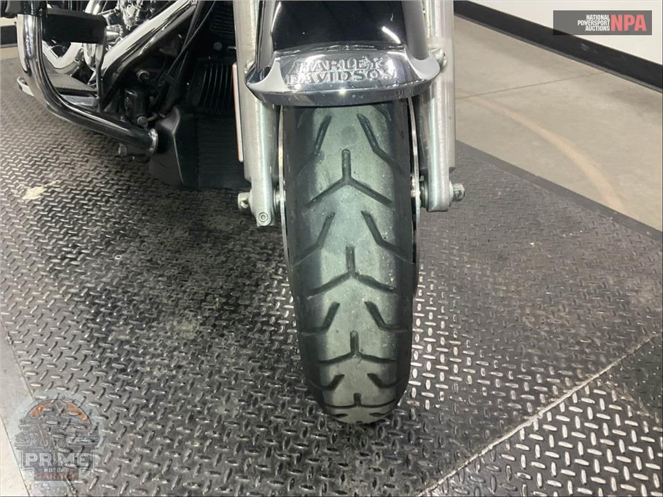 2019 Harley-Davidson FLHTCU ELECTRA GLIDE ULTRA CLASSIC — фото 29