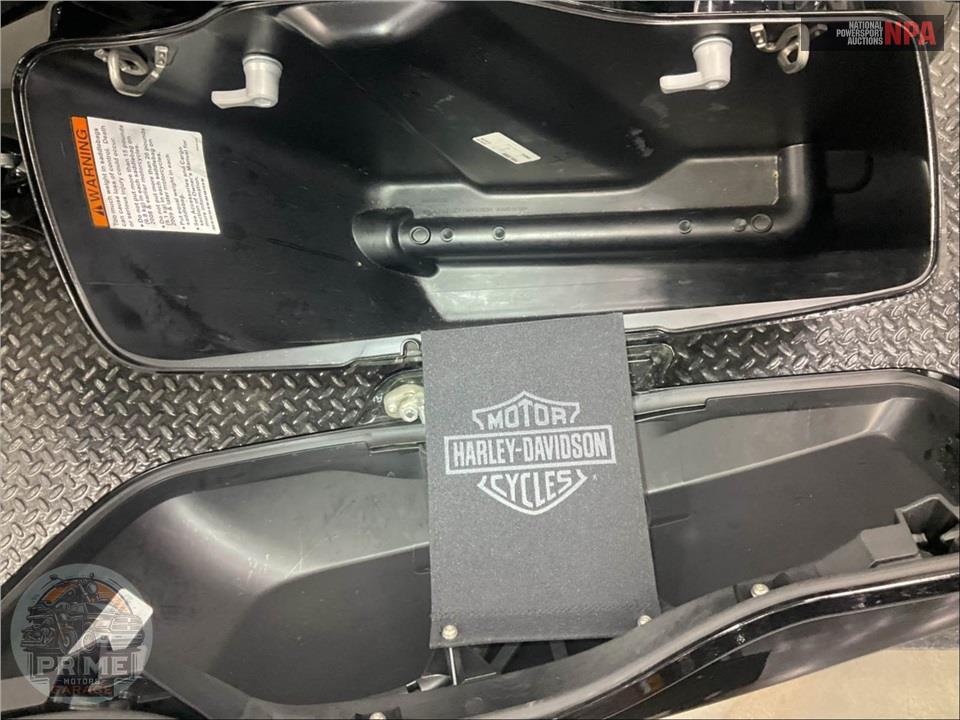 2018 Harley-Davidson FLHXS STREET GLIDE SPECIAL — фото 21