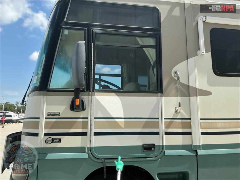 2004 Winnebago M-38G-Ford (**) Adventurer Series — фото 43