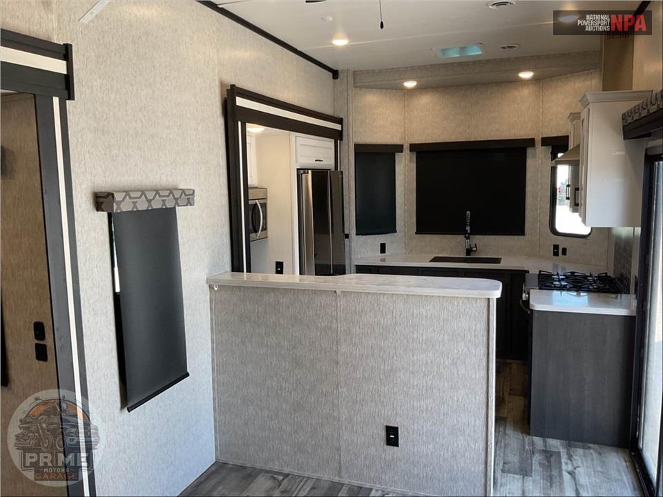 2022 Crossroads Rv M-388 FKL - HAMPTON SERIES — фото 9