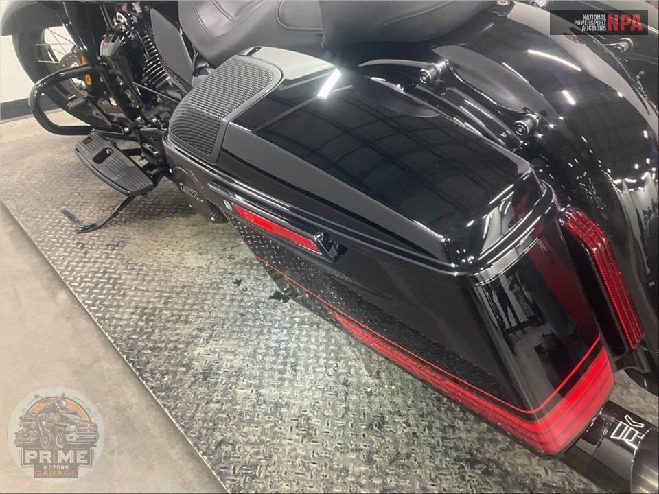 2021 Harley-Davidson FLTRXSE CVO ROAD GLIDE — фото 15