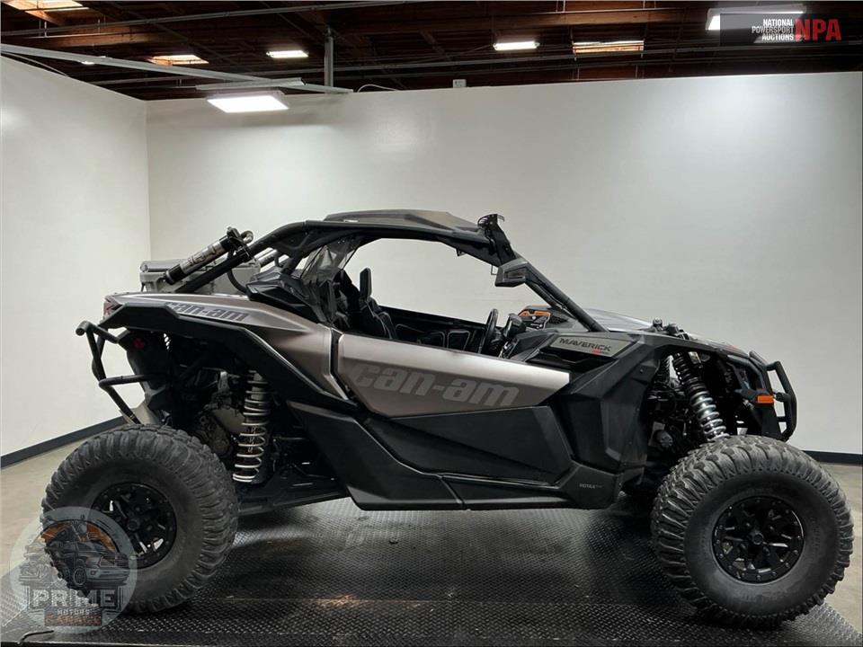 2019 Can-Am MAVERICK X3 X RS TURBO R — фото 1