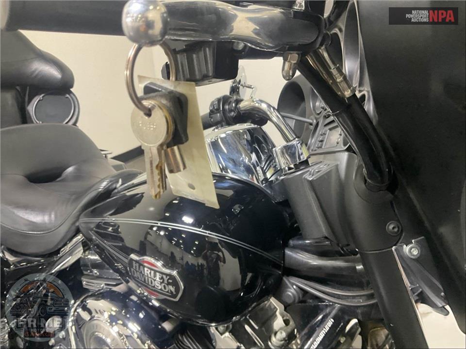 2009 Harley-Davidson FLHTCU ULTRA CLASSIC ELECTRA GLIDE — фото 11
