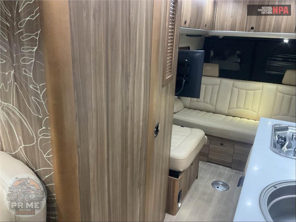 2018 Airstream EXT LOUNGE TOMMY BAHAMA - INTERSTATE SERIES — фото 8