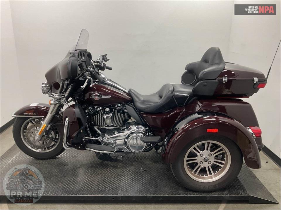 2022 Harley-Davidson FLHTCUTG TRI GLIDE ULTRA CLASSIC — фото 5