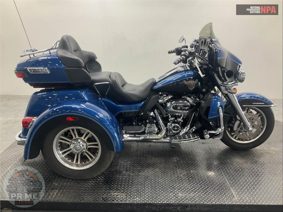 2018 HARLEY-DAVIDSON FLHTCUTG TRI GLIDE ULTRA ANNIVERSARY