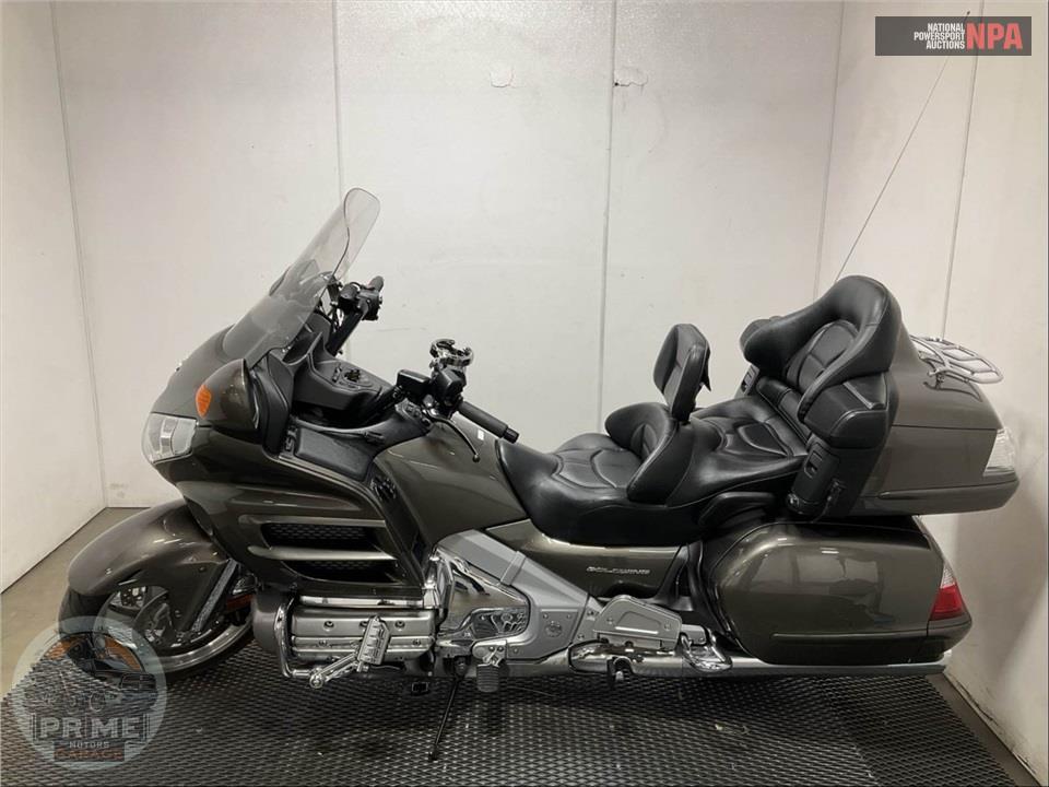 2010 Honda GL1800HPMA GOLDWING — фото 3