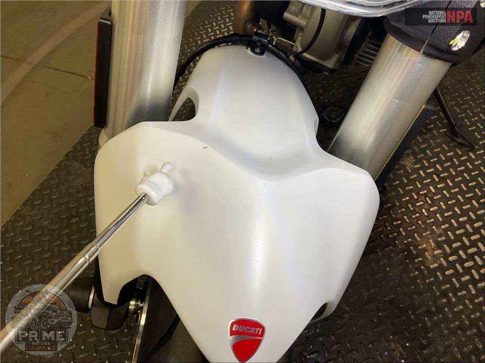 2020 Ducati MONSTER 797 PLUS (STAR WHITE SILK) — фото 13