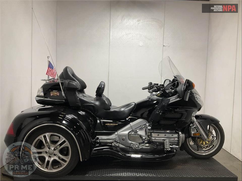 2002 Honda GL18002 GOLDWING — фото 1