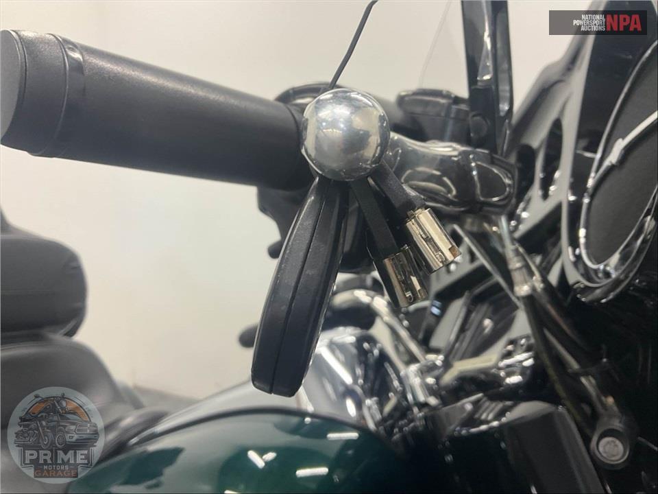 2015 Harley-Davidson FLHTK ELECTRA GLIDE ULTRA LIMITED — фото 11