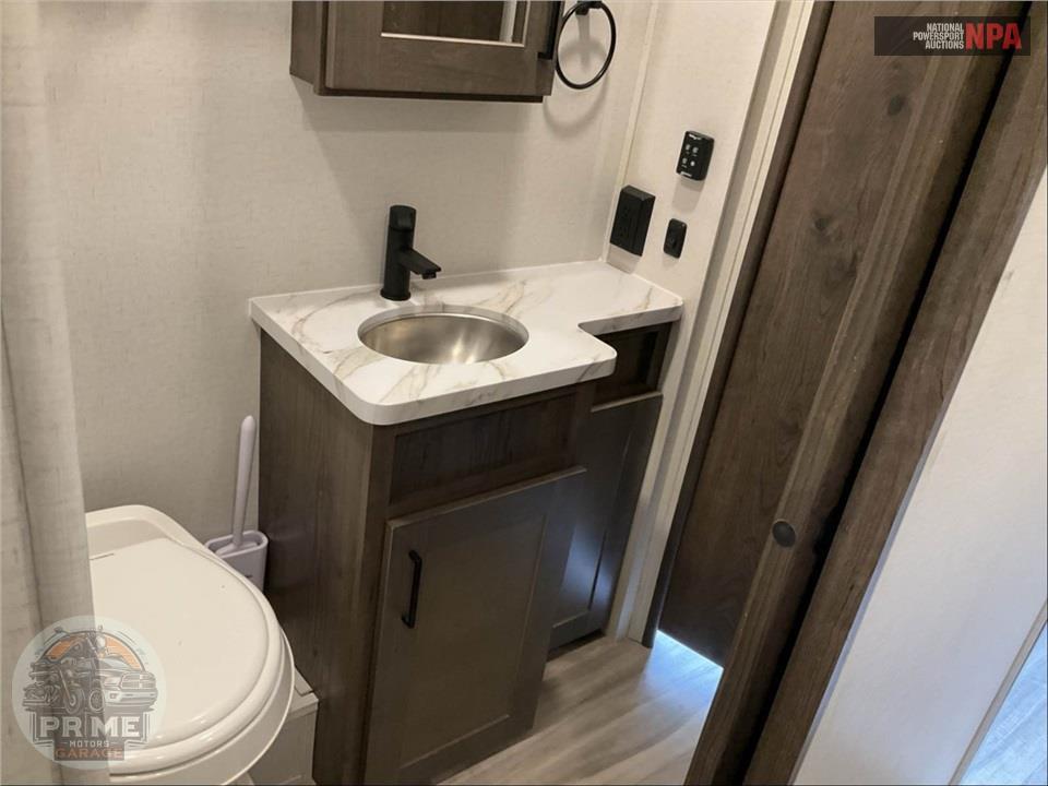 2023 Alliance Rv M-21T15 - VALOR FIFTH WHEEL SERIES — фото 13