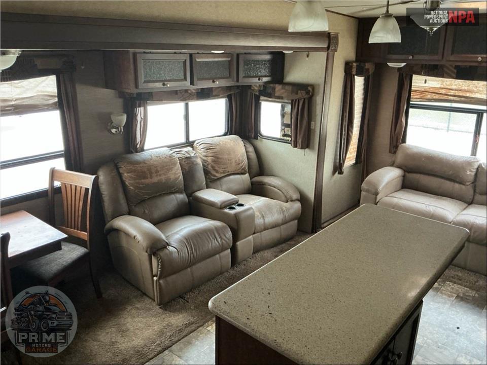 2015 Coachmen By Forest River M-360 IBL - CHAPARRAL FIFTH WHEEL SERIES — фото 7