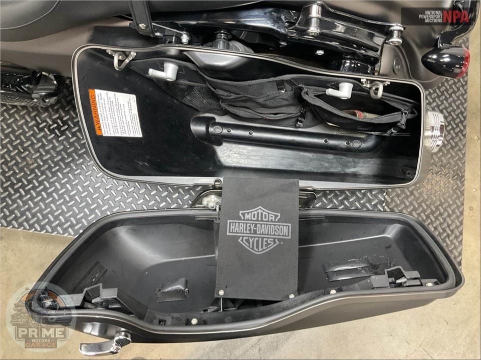 2020 Harley-Davidson FLHXS STREET GLIDE SPECIAL — фото 19