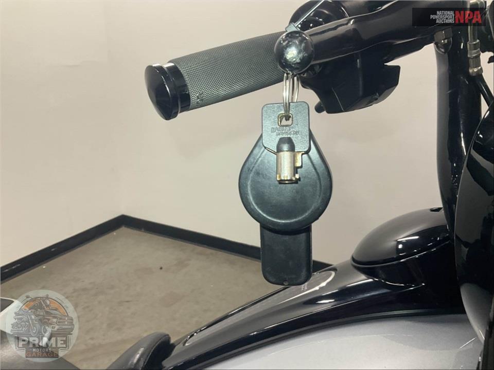 2019 Harley-Davidson FLHXS STREET GLIDE SPECIAL — фото 14