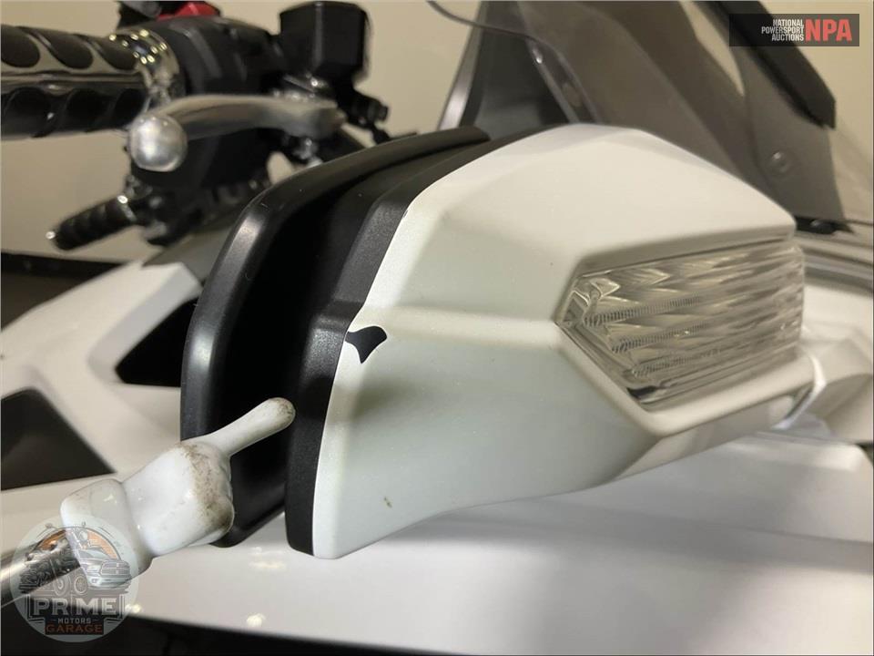 2018 Honda GL1800D GOLDWING TOUR DCT (WHITE) — фото 25