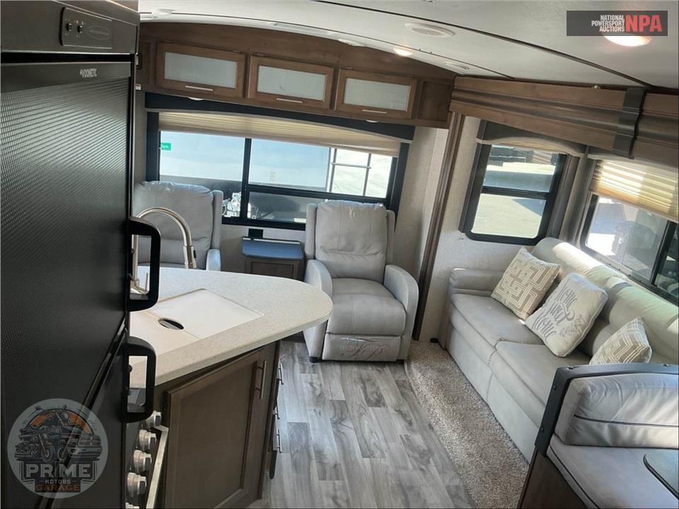 2019 Keystone Rv M-29 RLD - COUGAR SERIES — фото 6