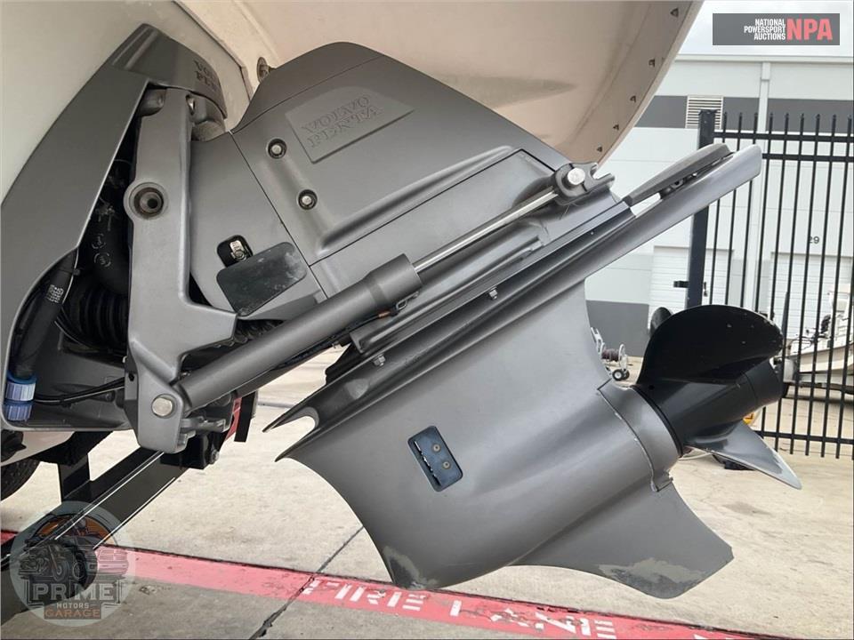 2019 Regal Marine 1900 ES L=20/E=1- 200HP VOLVO SD — фото 12