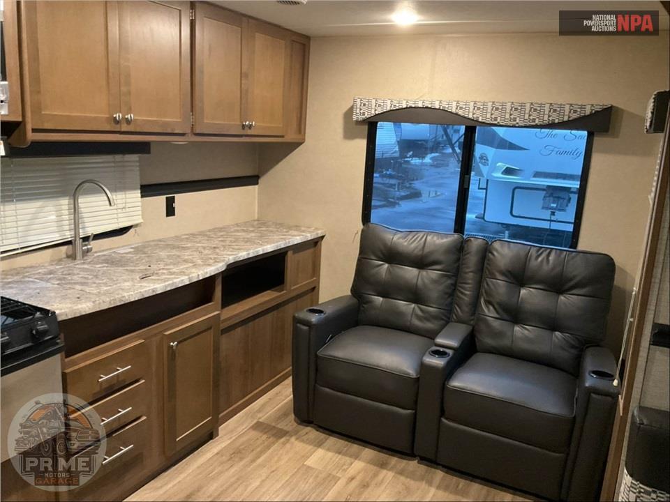 2018 Aspen Trail M-2460RLS -  SERIES — фото 8