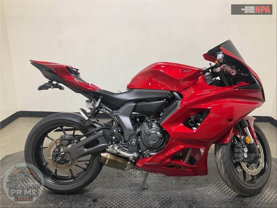 2025 Yamaha YZF-R7 — фото 1