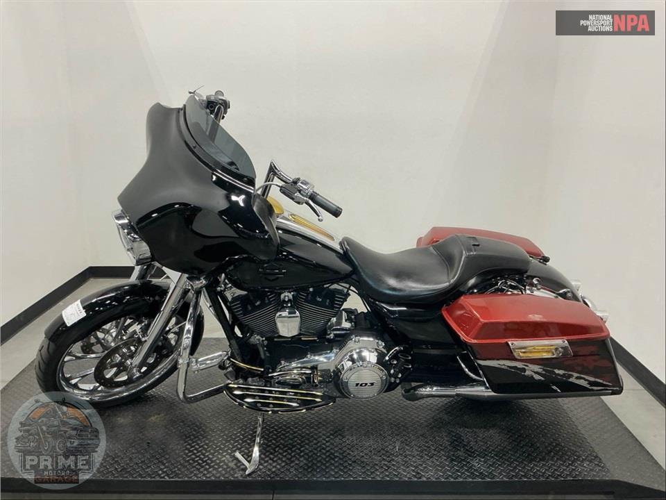 2013 Harley-Davidson FLHX STREET GLIDE — фото 3