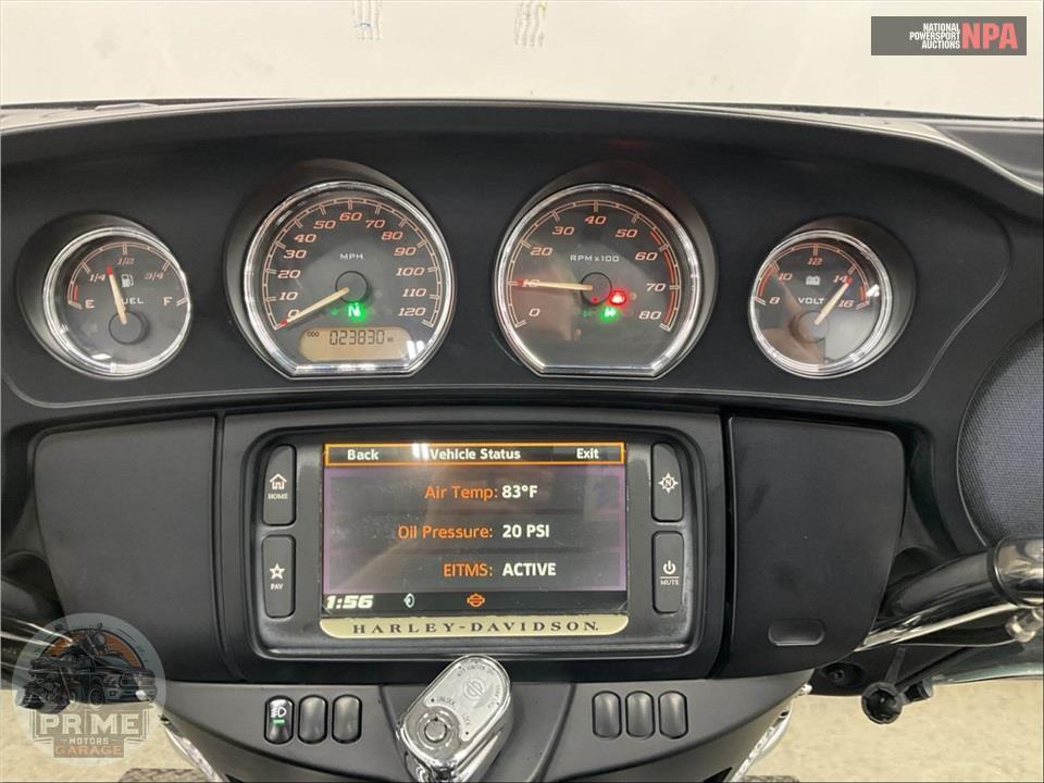 2015 Harley-Davidson FLHTCUTG TRIGLIDE ULTRA CLASSIC — фото 5