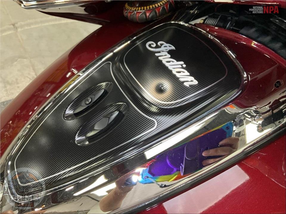 2018 Indian Motorcycle ROADMASTER (TWO-TONE) — фото 25