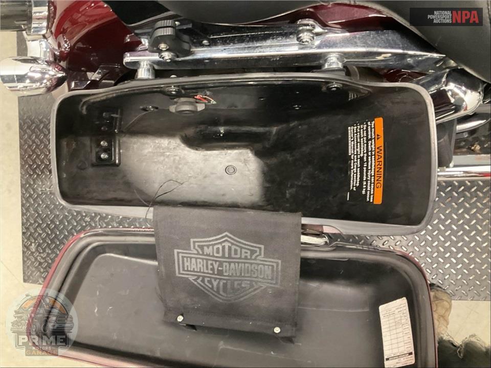 2015 Harley-Davidson FLD-103 DYNA SWITCHBACK — фото 31