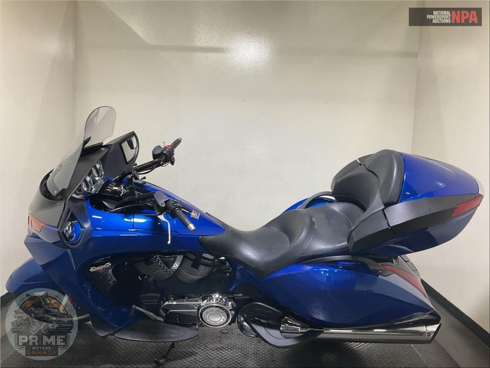 2017 Victory Motorcycles VISION BLUE FIRE — фото 3