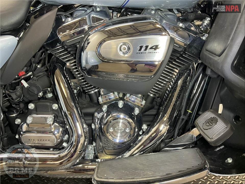 2023 Harley-Davidson FLHTCUTG TRI GLIDE ULTRA CLASSIC — фото 6