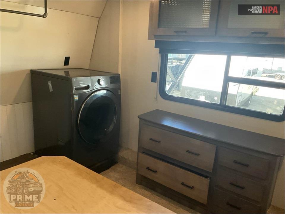 2020 Keystone Rv M-3570 FWLFT - SPRINTER LIMITED FIFTH WHEEL SERIES — фото 16