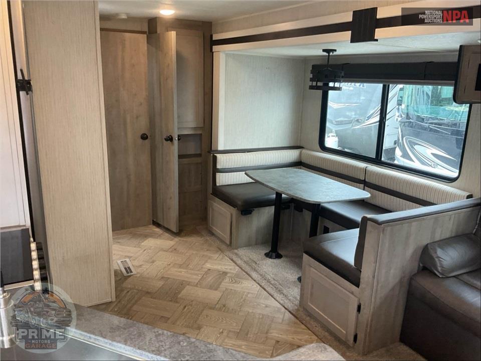 2022 Palomino By Forest River M-32RBFQ-2B - PUMA SERIES — фото 6