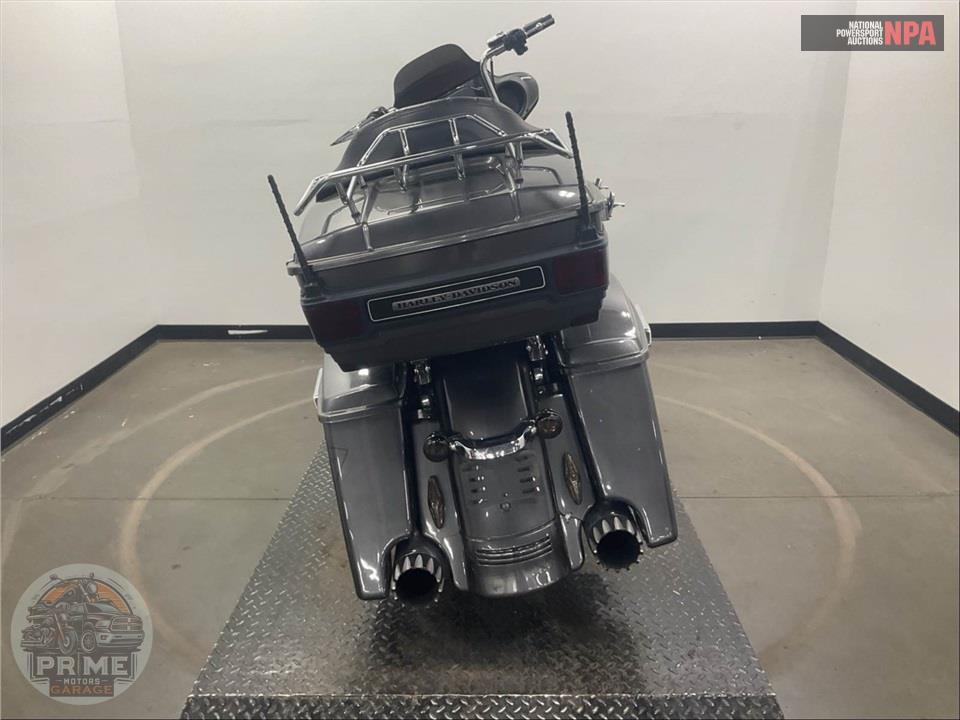 2009 Harley-Davidson FLHTCU ULTRA CLASSIC ELECTRA GLIDE — фото 4