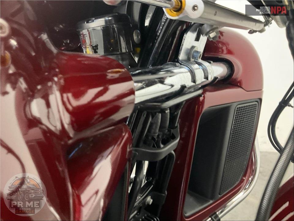 2023 Harley-Davidson FLHTCUTGANV TRI GLIDE ULTRA ANNIVERSARY — фото 11
