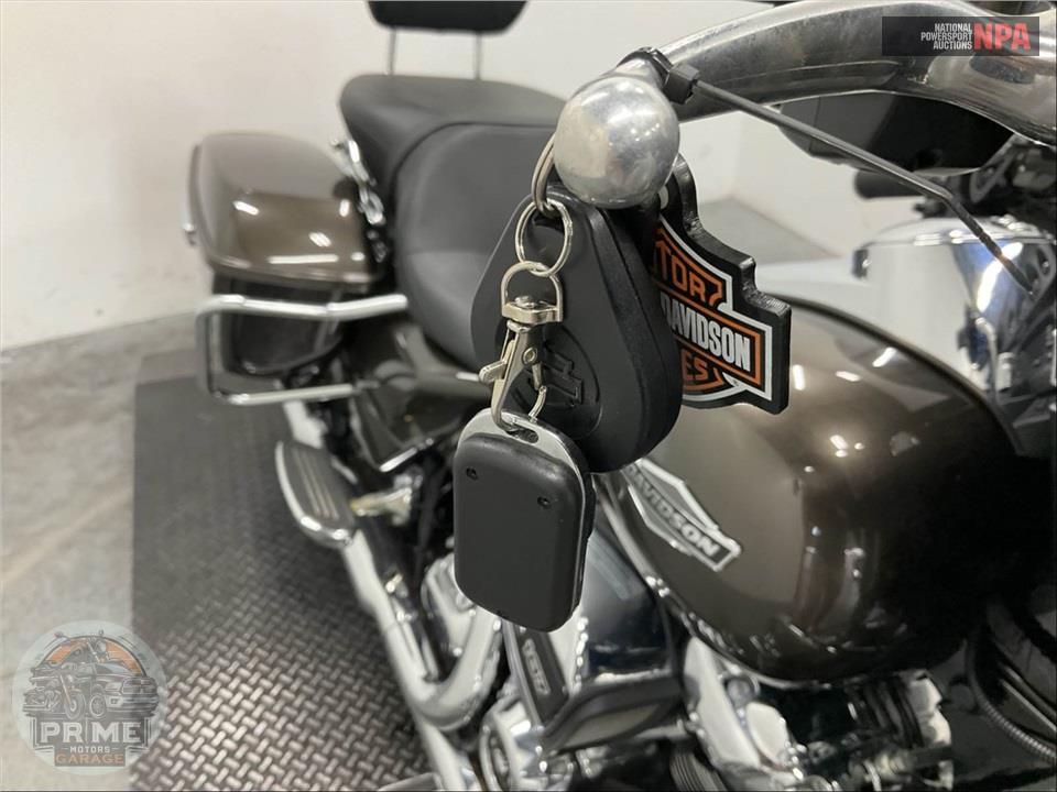2021 Harley-Davidson FLHX STREET GLIDE — фото 12