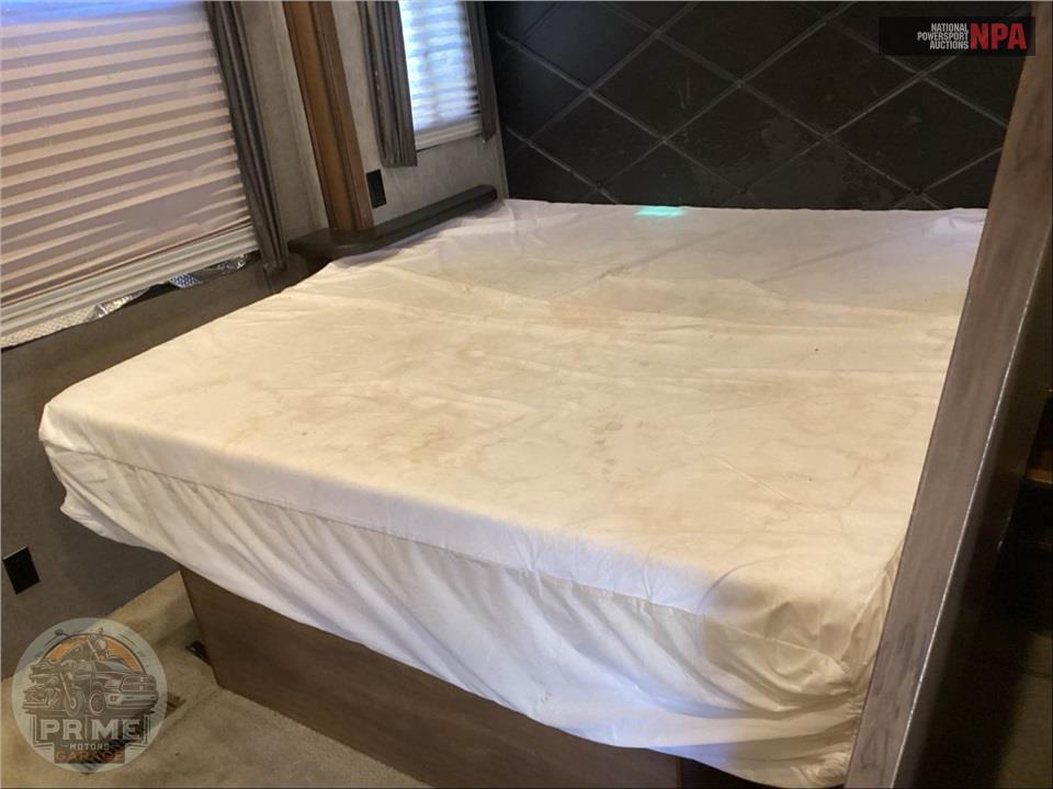 2016 Keystone Rv M-3711 FL - MONTANA FIFTH WHEEL SERIES — фото 11