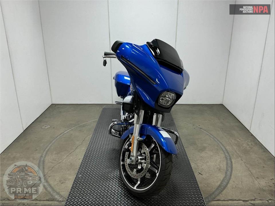 2025 Harley-Davidson FLHX STREET GLIDE — фото 2