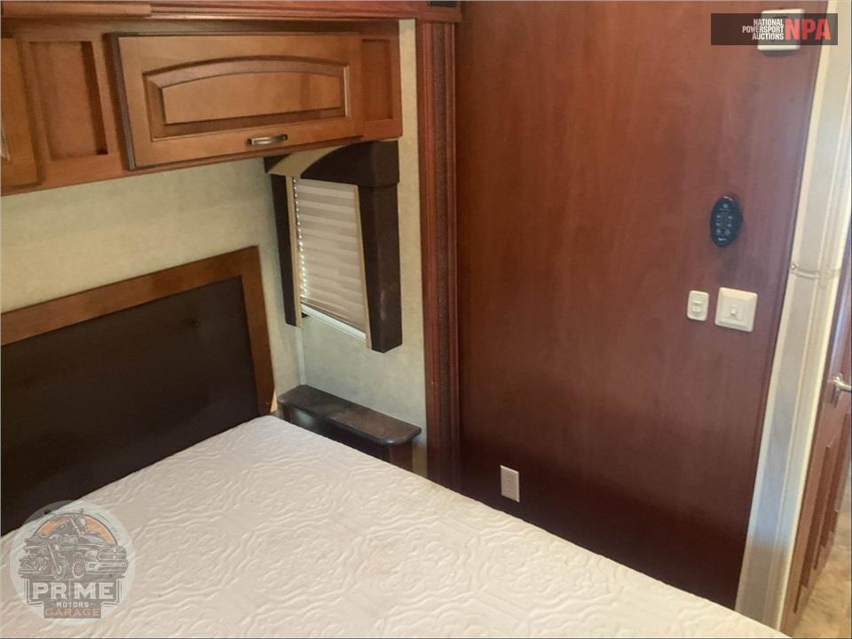 2014 Jayco M-29 MV FORD E450 - GREYHAWK SERIES — фото 23