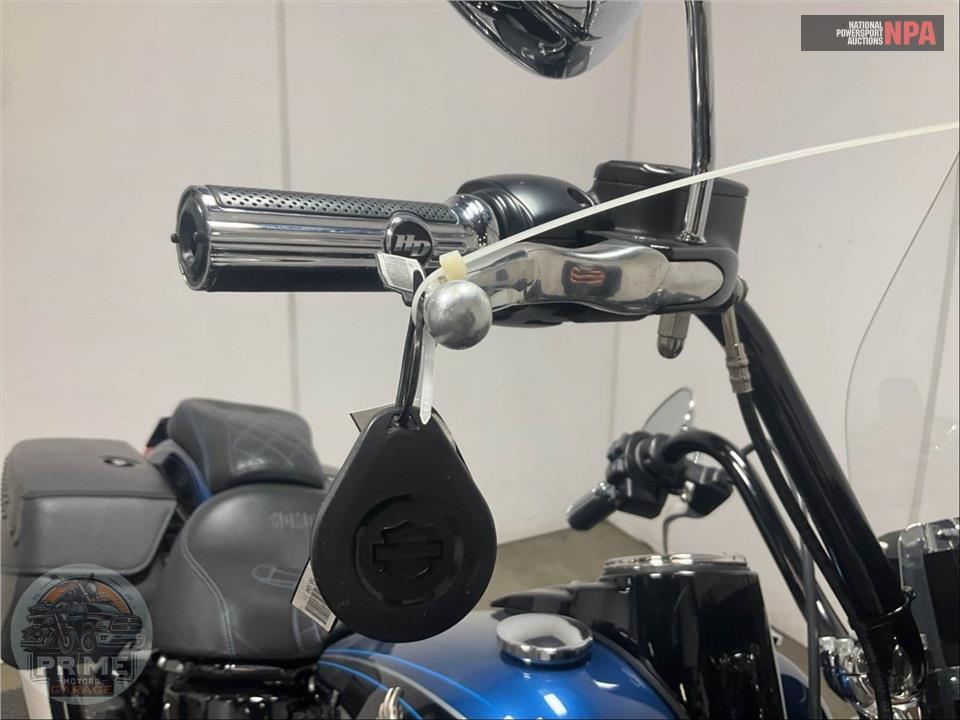 2018 Harley-Davidson FLHCS HERITAGE CLASSIC 114 ANNIVERSARY — фото 9