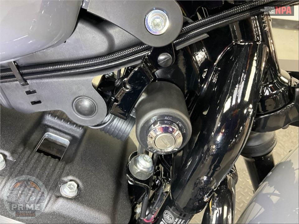 2022 Harley-Davidson XL883N IRON — фото 12