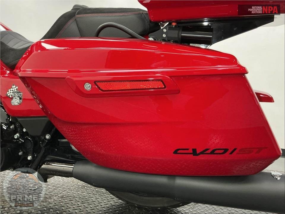 2025 Harley-Davidson FLTRXSTSE CVO ROAD GLIDE ST — фото 17