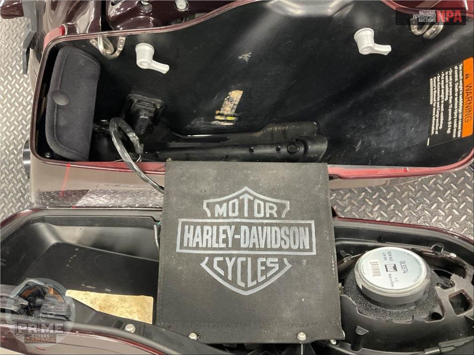 2019 Harley-Davidson FLHXSE CVO STREET GLIDE — фото 28