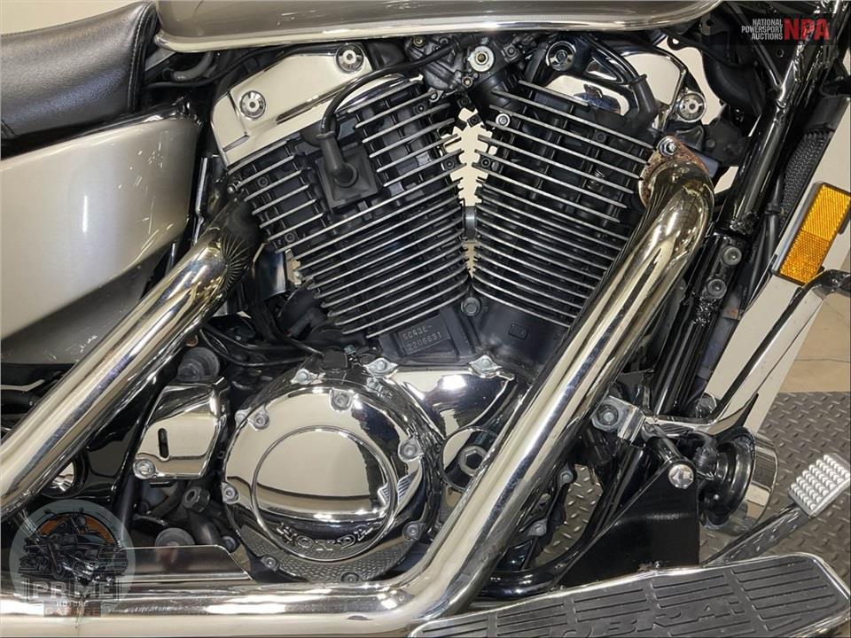2002 Honda VT1100C22 SHADOW SABRE — фото 6