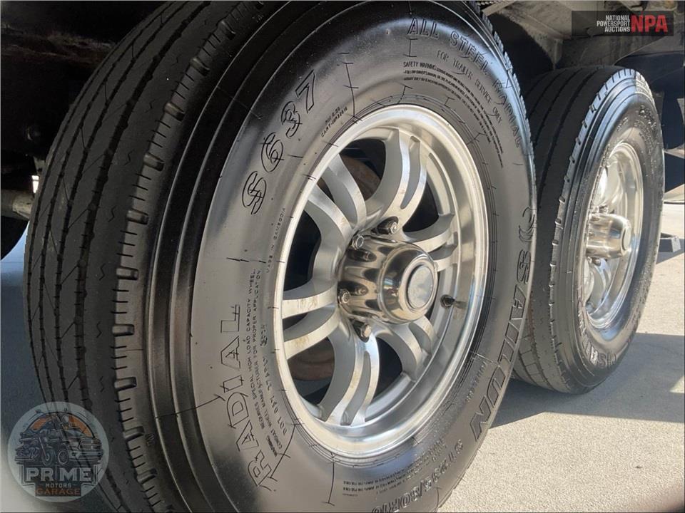 2020 Cedar Creek M-31IK - SILVERBACK FIFTH WHEEL SERIES — фото 31